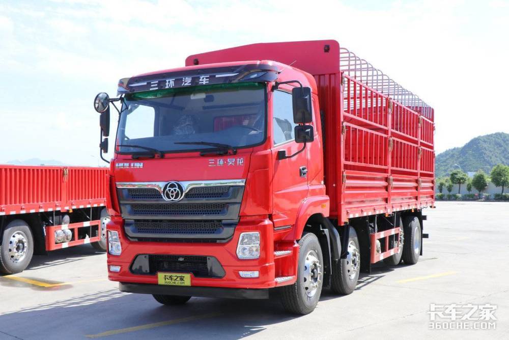 8×2合规装21.7吨,三环昊龙7米6载货车带中提升桥_腾讯新闻