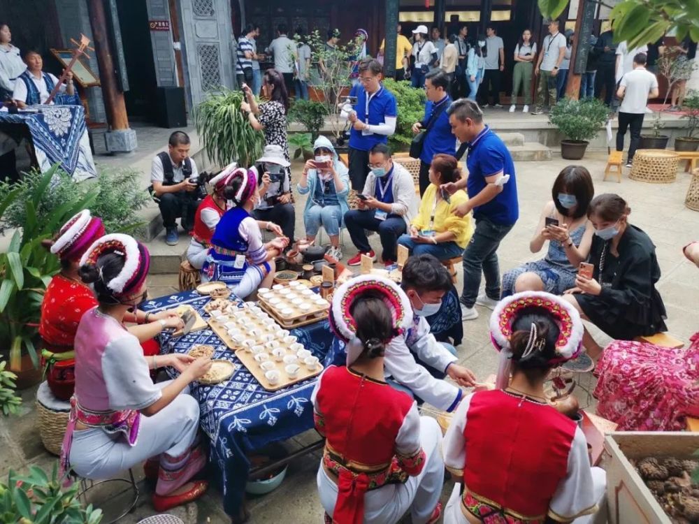乐享云南|非遗·大理白族三道茶_腾讯新闻