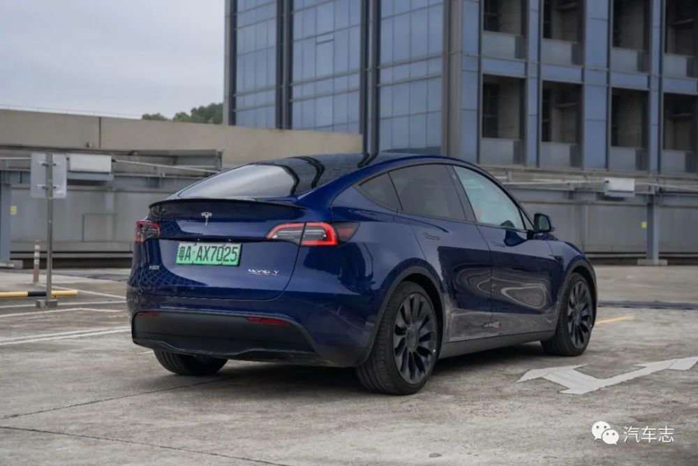 年轻人的"大号玩具车" 春节试驾 model y performance_腾讯新闻
