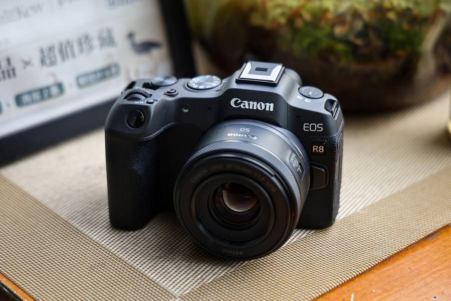 佳能EOS R8与松下SIII 那款才是新一代万元全幅机守门员？_腾讯新闻