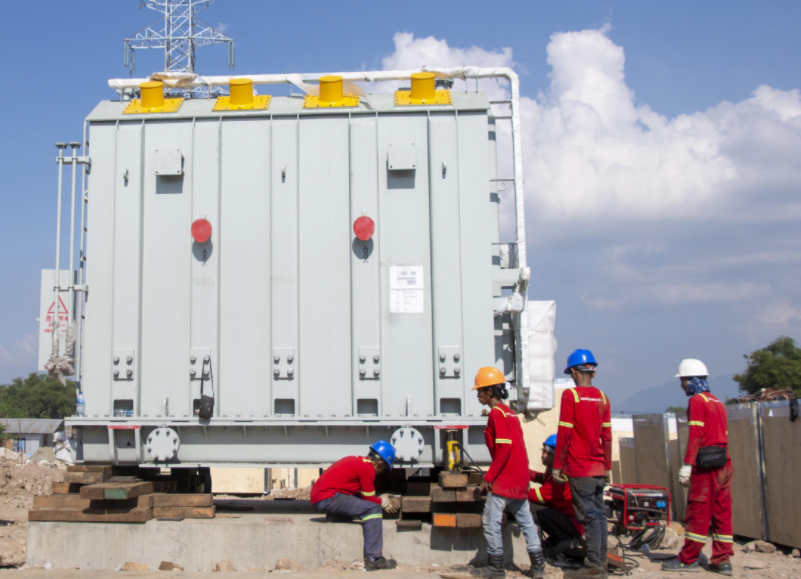 雅万高铁8台牵引主变压器全部安装就位_腾讯新闻