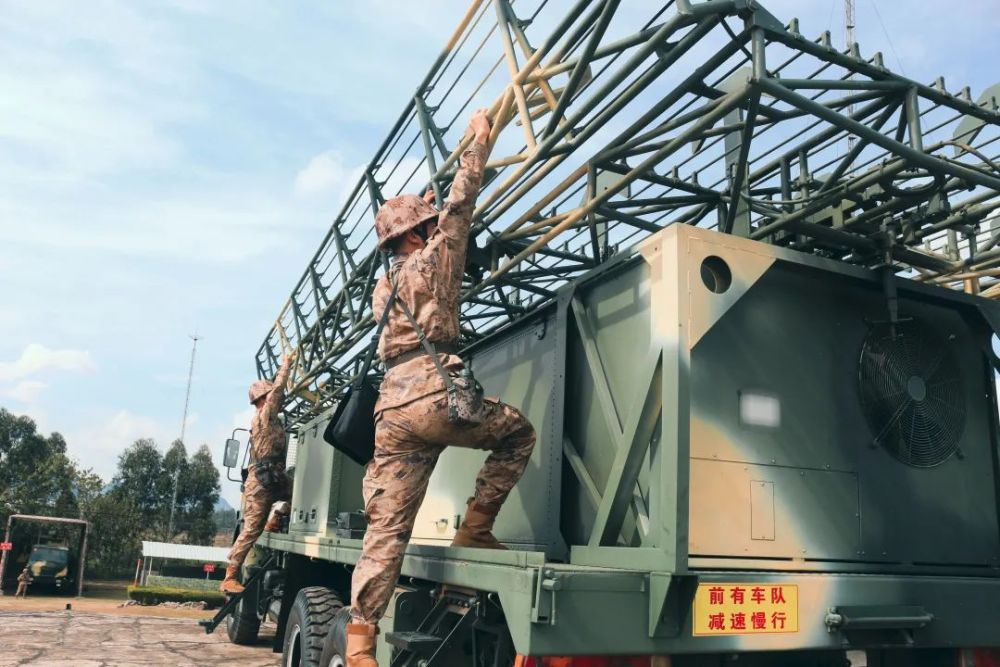 雷达部队练兵"铸天网"_腾讯新闻