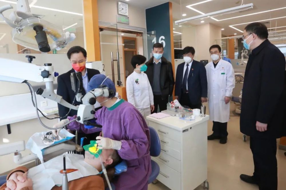 北京大學國際醫(yī)院全天在門口隨時聯(lián)系