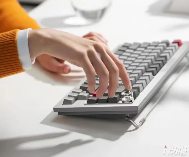 一加×Keychron Featuring Keyboard 81 Pro发布_腾讯新闻