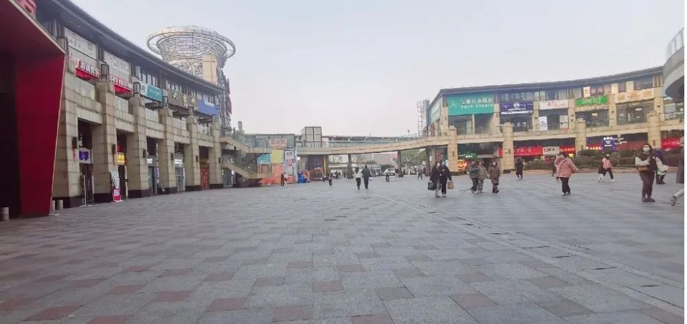 自带氛围感的泗泾三湘商业广场焕然一新_腾讯新闻
