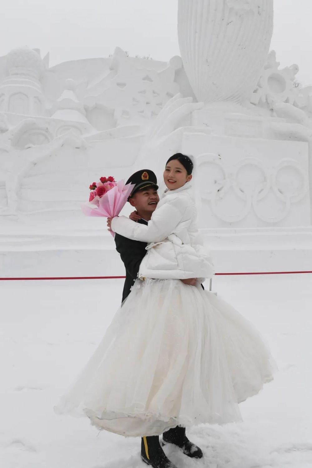 超甜超浪漫哈尔滨这场冰上婚礼你慕了吗