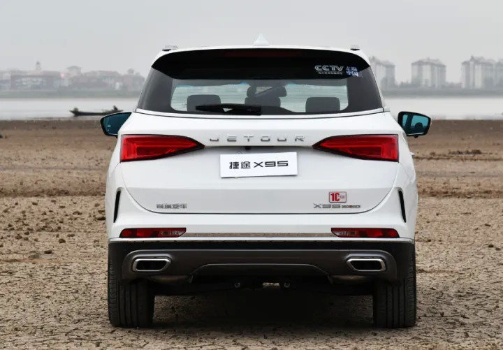 1699万元仅配双气囊捷途x95至尊版持续摆烂