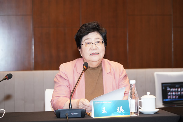 副校长董子钢教授,河南中医药大学党委书记李小芳教授