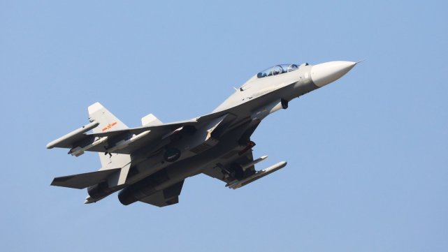 任务繁重，解放军海航苏30MK2战机已经服役19年，需要歼16接替_腾讯新闻