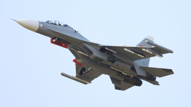 任务繁重，解放军海航苏30MK2战机已经服役19年，需要歼16接替_腾讯新闻