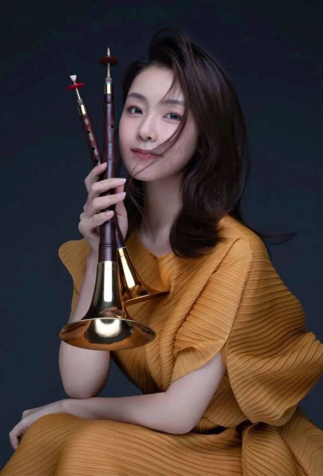 刘雯雯90后中国第一个唢呐博士