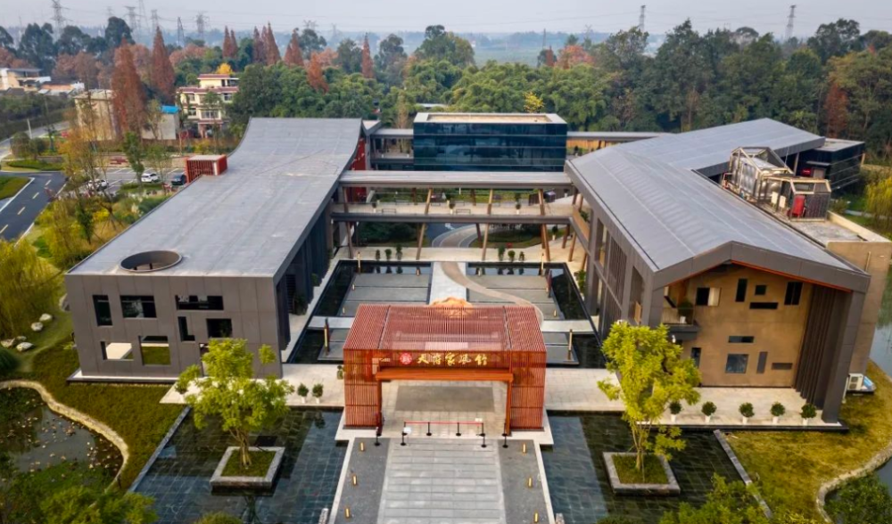 教育 -新都区香城中学大江中学的建成投用新增近700个初中学位这所"