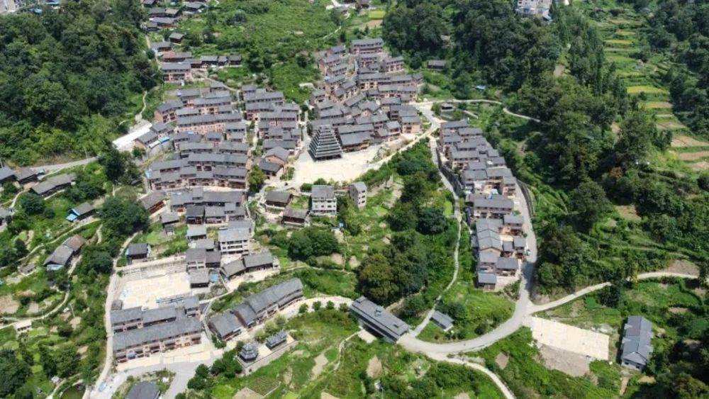 报京侗寨黔东南州镇远县报京乡报京村:位于镇远县最南部的报京乡中心