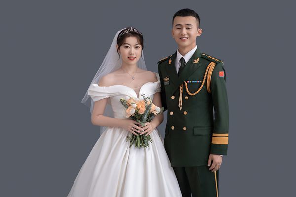 这12对军人结婚照都太好看啦