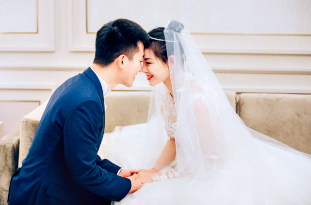 看完张效诚吴敏霞爱情过往才懂吴敏霞这样的姑娘们有多珍贵