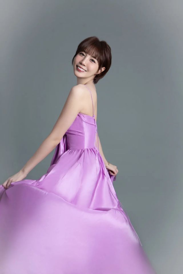 李欣燃雅趣大片上线秉热爱欣然逐梦