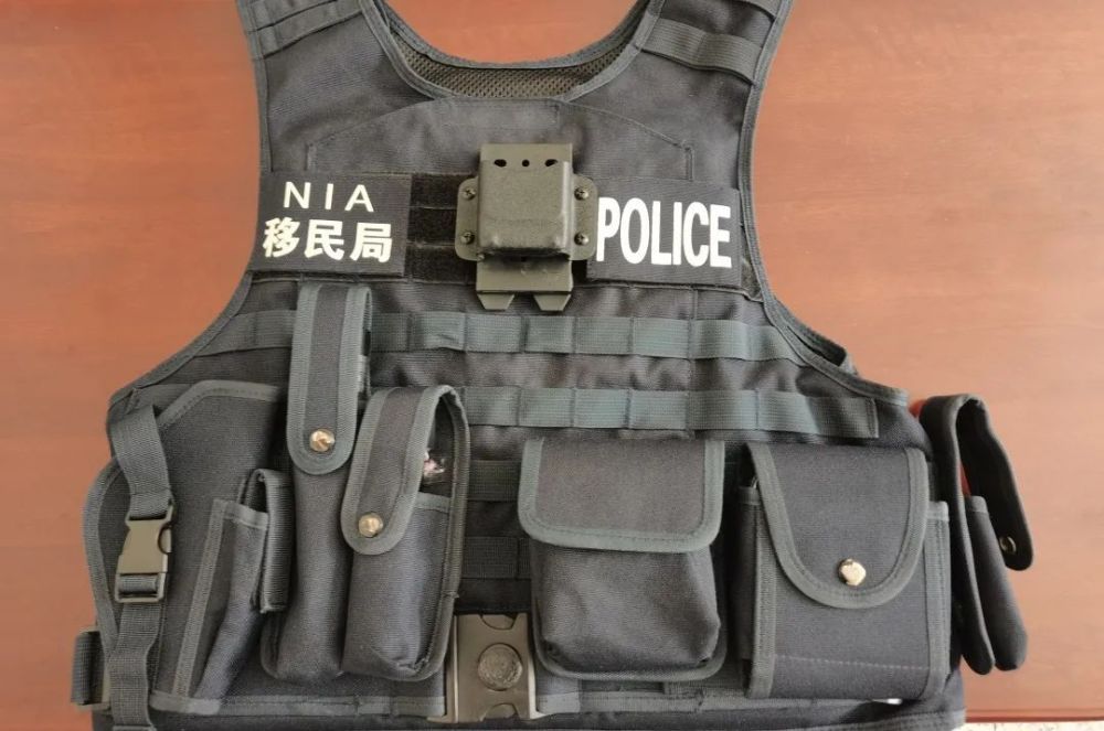 警用"八件套"02群众工作开展得也越来越扎实内容越来越多ta记录着家家