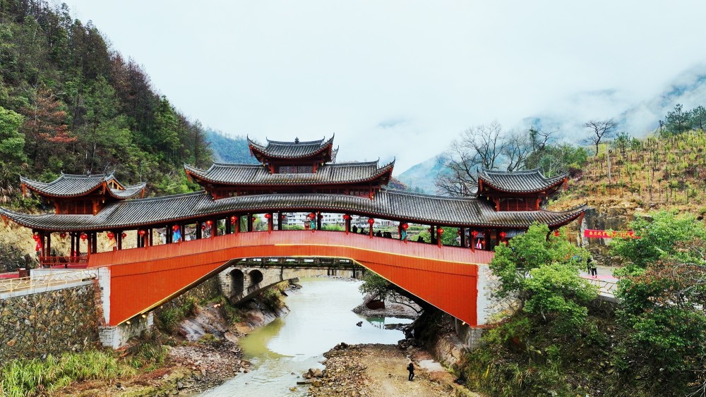 南浦溪镇南峤村凤德廊桥落成泰顺又添新廊桥