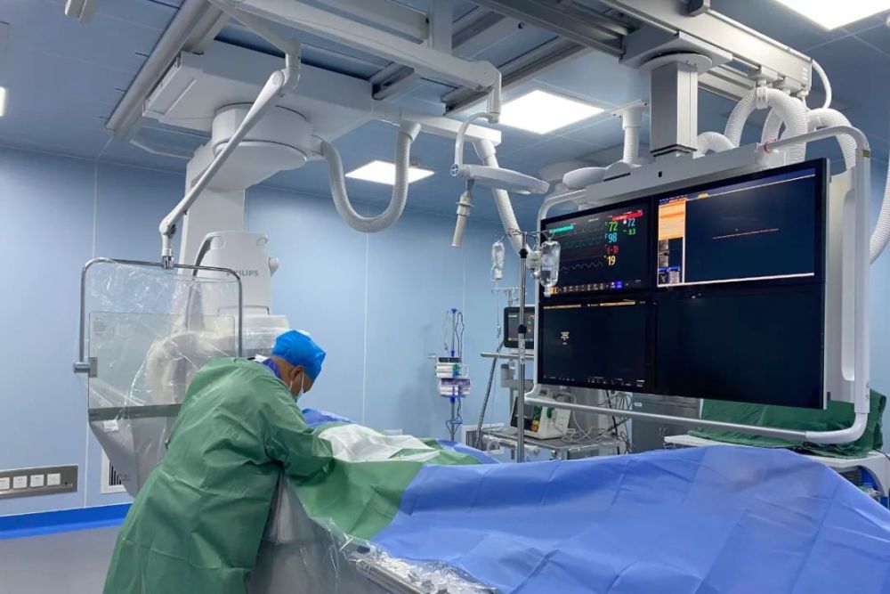 鲁甸县人民医院介入手术室正式投入使用