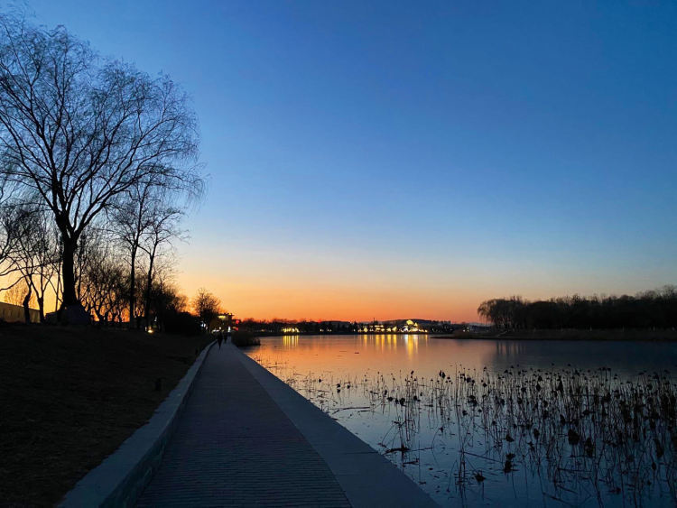 北京的罗马湖没有许愿池,我们依然怀念它_腾讯新闻
