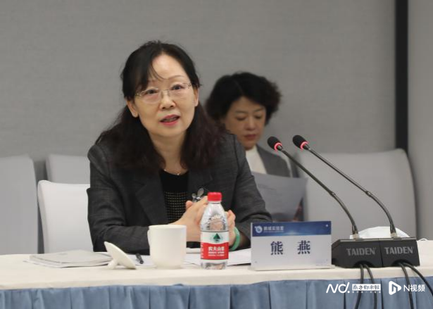 中国工商银行高级业务总监熊燕,深圳市分行行长董建军等出席签约仪式