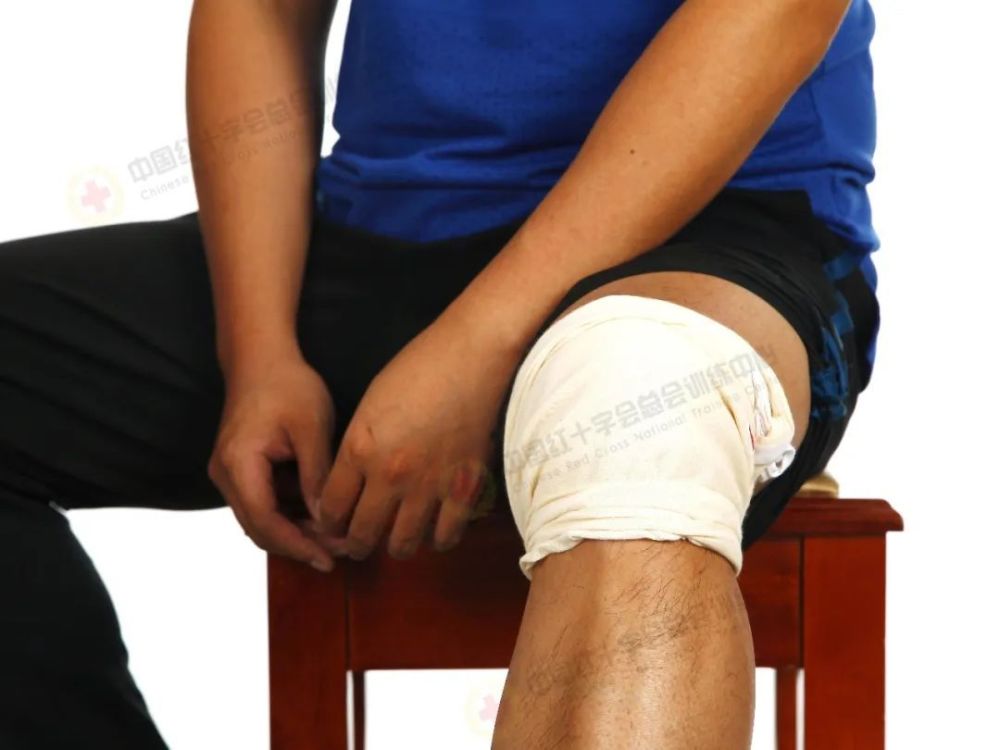 救在身边|三角巾包扎之膝部包扎_腾讯新闻