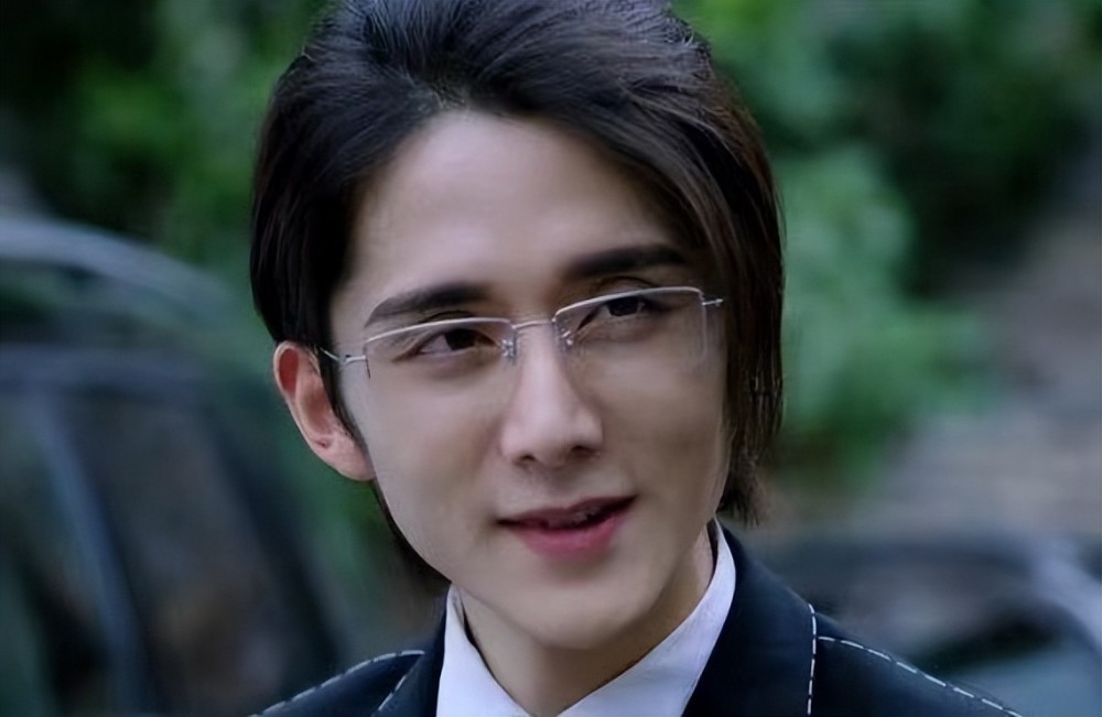 网友认为选角很失败,付辛博饰演的骆闻舟和原著没有可比性,完全就是毫