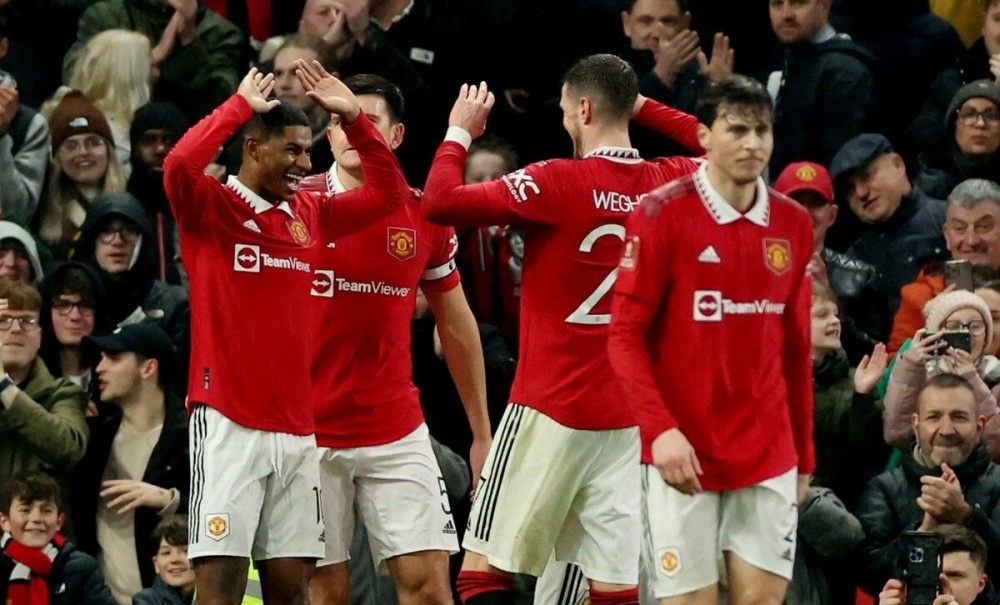 英超:曼联vs莱切斯特城,红魔鬼体能成疑,莱切斯特城气势如虹_腾讯新闻