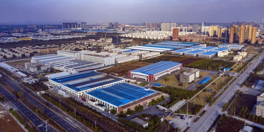 《新华日报》头版聚焦:句容以拼抢姿态补短板上项目_腾讯新闻