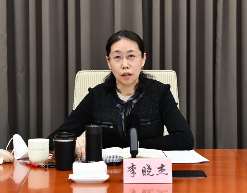 会上,市委副书记刘文占和市委常委刘铁铎,王迪,毛向阳,宋耀伟,辛峰,杨