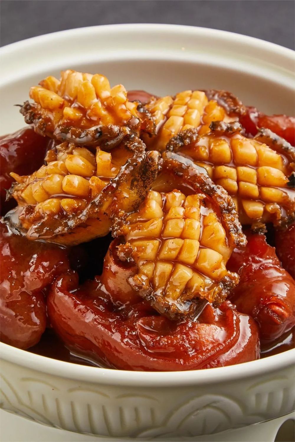 鲍鱼猪手,看似违和的食材相得益彰.