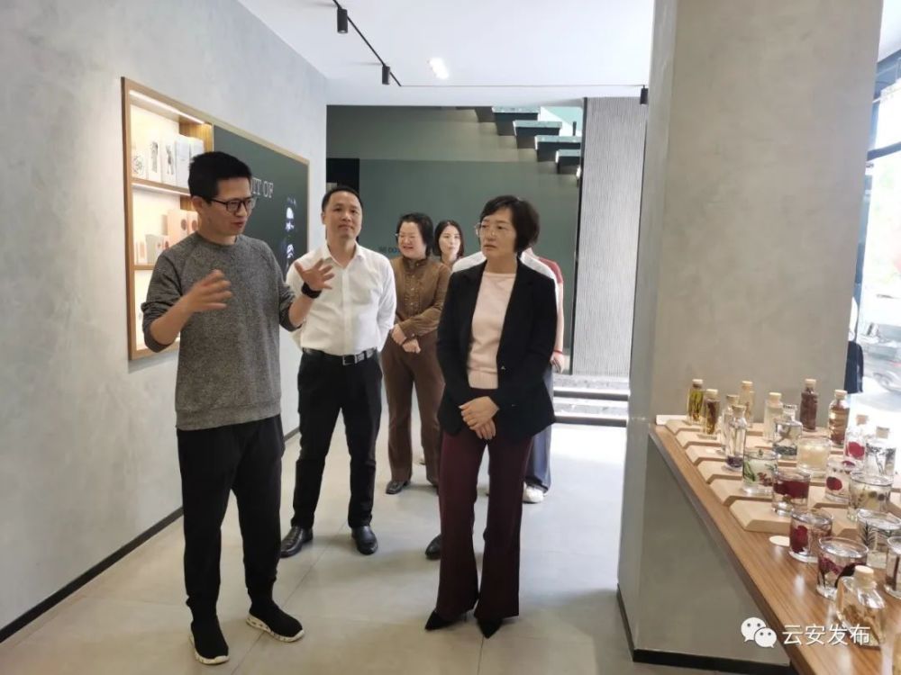 梁玉莉率队到广州佛山开展招商活动深化交流谋合作精准招商再发