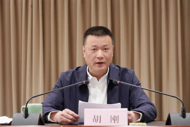 胡刚：“干事”与“干净”于一身 “勤政”与“廉政”于一体 凝神聚力推动遂昌加速高质量发展_腾讯新闻