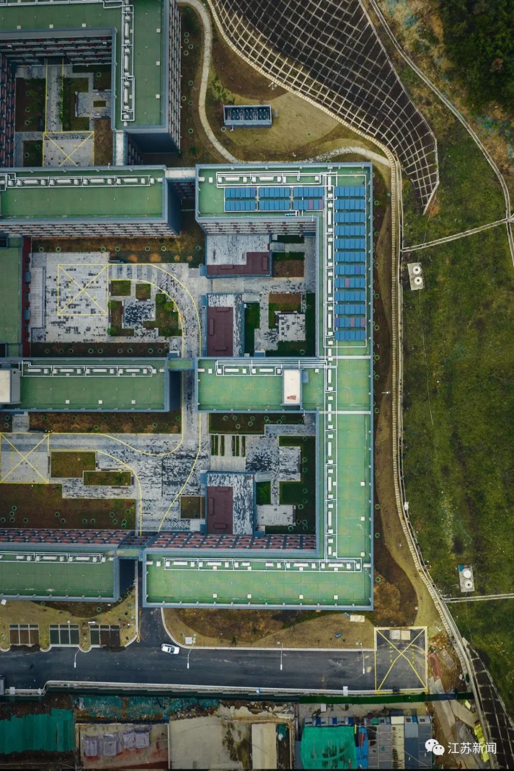 金陵中学河西分校△南京地铁2号线经天路站△南京体育学院仙林校区