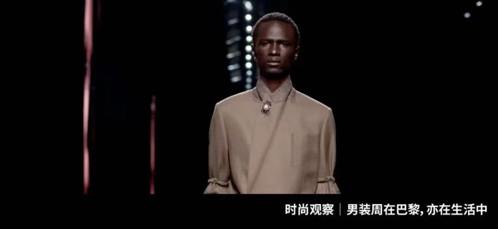 时装周大全_时装周款式图设计手绘图片_时装周系列服装/