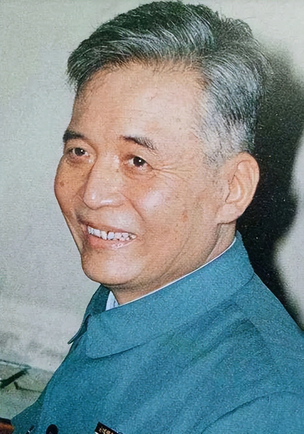 今天,家人捐赠邓稼先亲笔手稿!_腾讯新闻