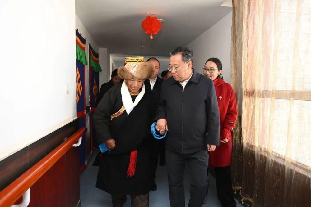 拉萨融媒记者 平措旺堆 摄2月21日上午,自治区党委常委,市委书记