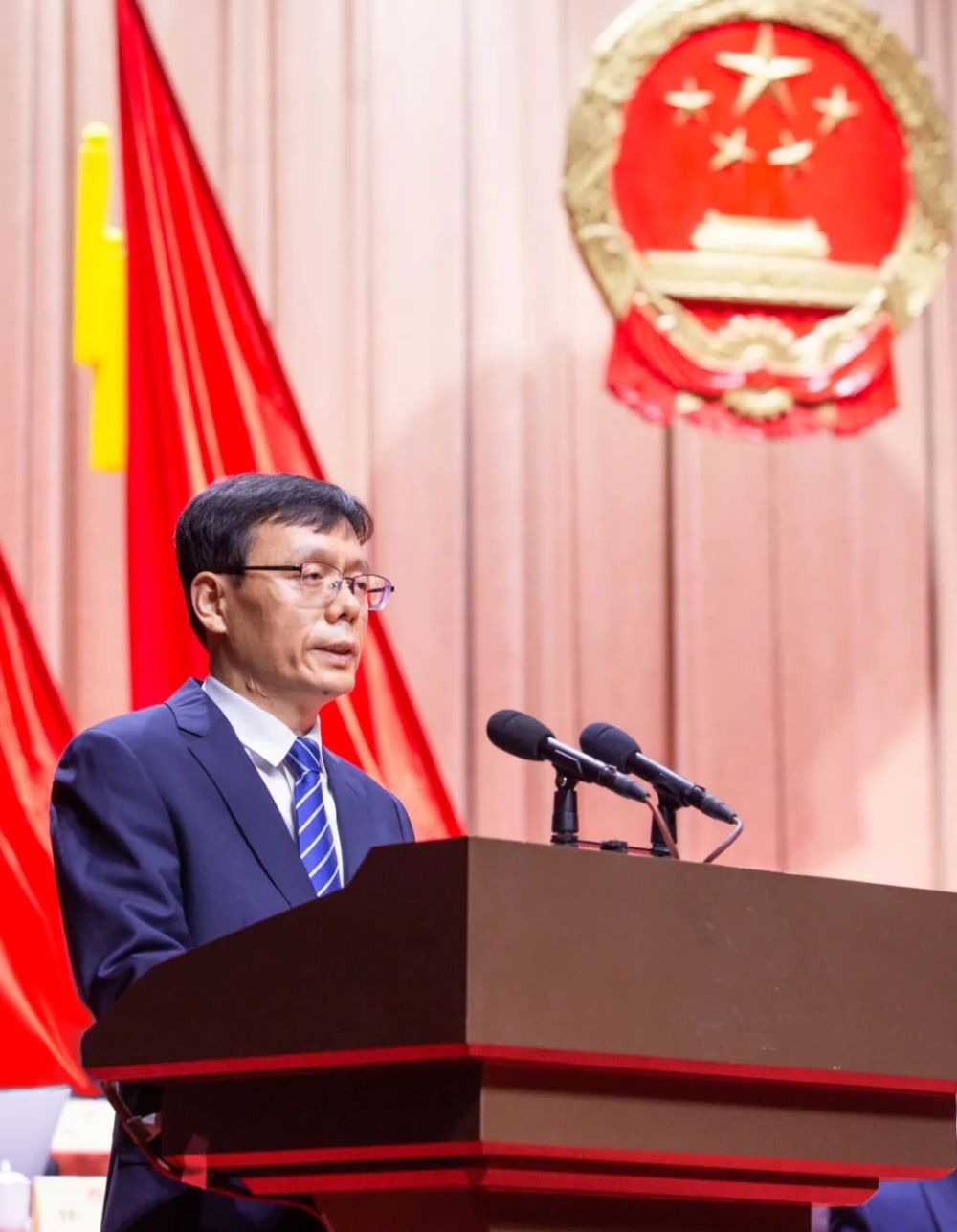 西安市莲湖区第十九届人民代表大会第二次会议隆重开幕_腾讯新闻