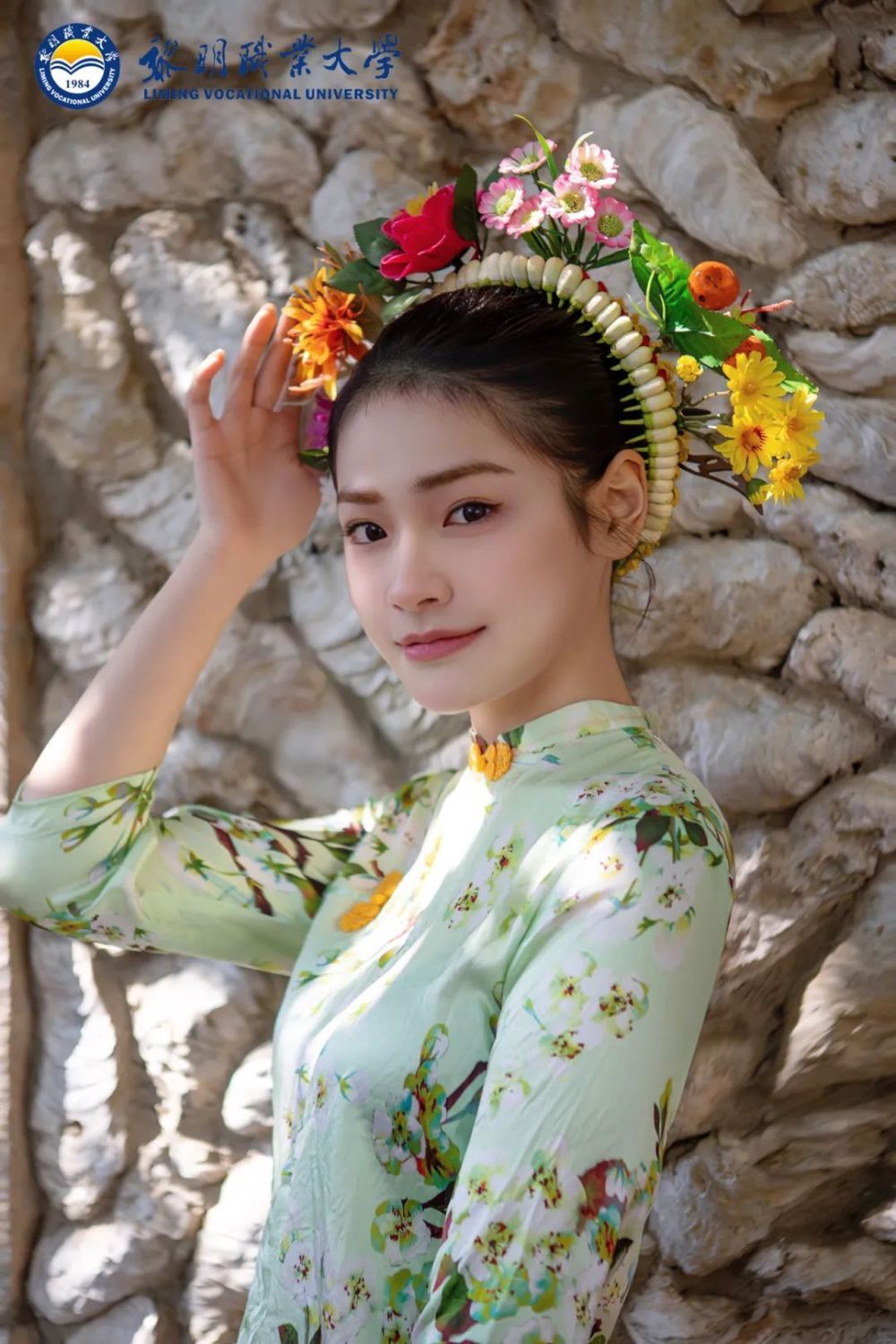 高校现绝美"蟳埔女",却有大学生说"扎心"了…_腾讯新闻