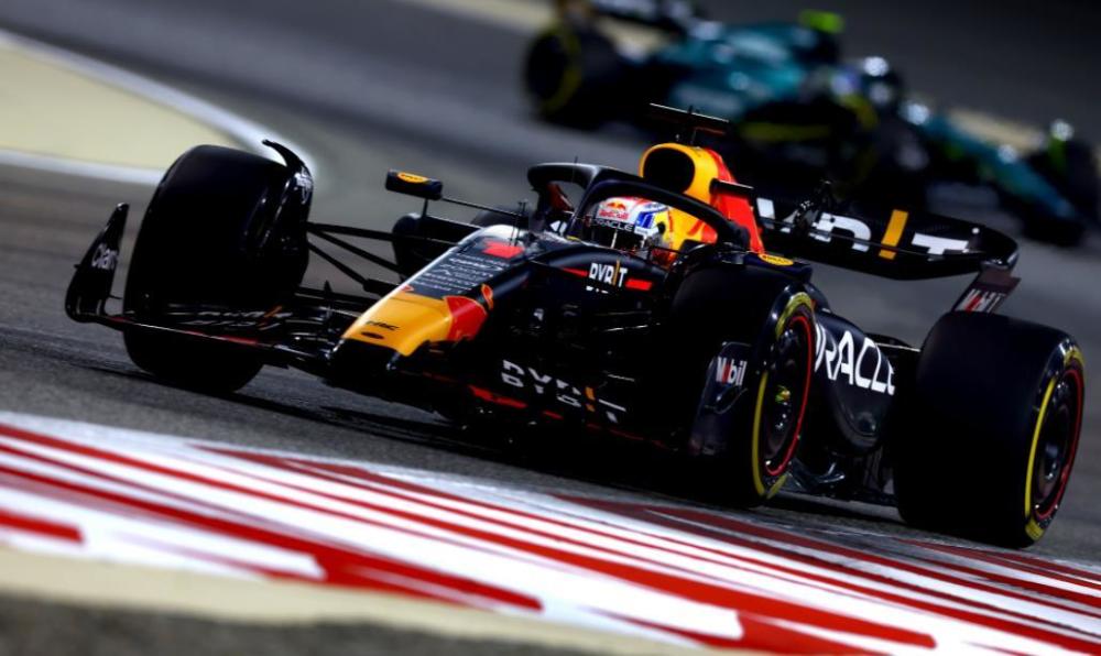 新赛季他所驾驶的红牛全新rb19赛车,依旧会是围场里最大的关注焦点