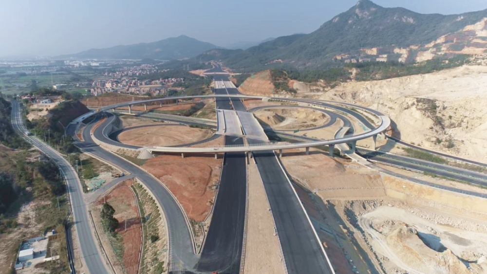 工程公司供图76>>即将建成投用福厦高铁厦门北站,翔安机场高速公路