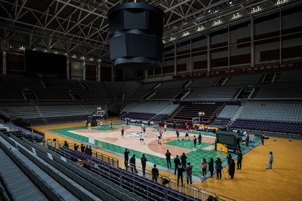 体育篮球辽宁本钢队备战cba第三阶段比赛2