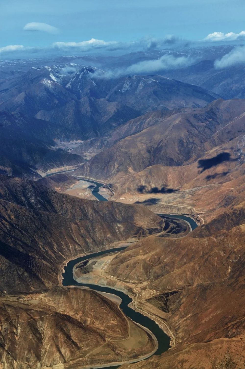 致敬河山!_腾讯新闻