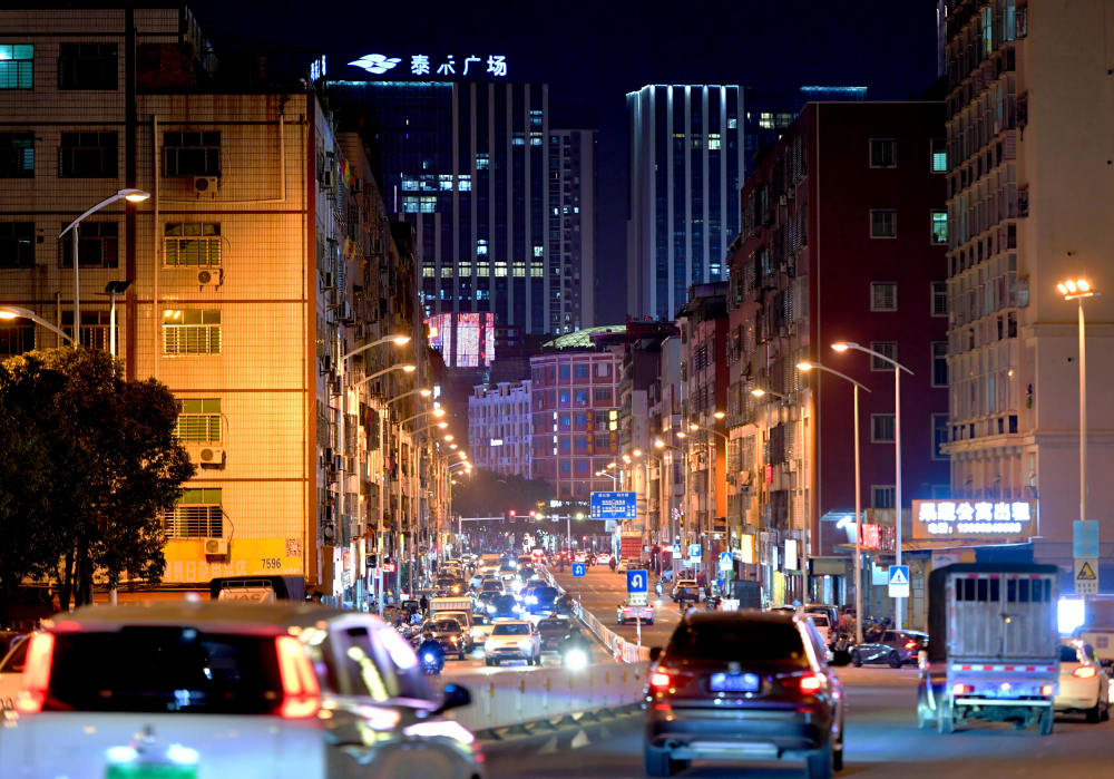 石狮市步行街夜景(2月23日摄).