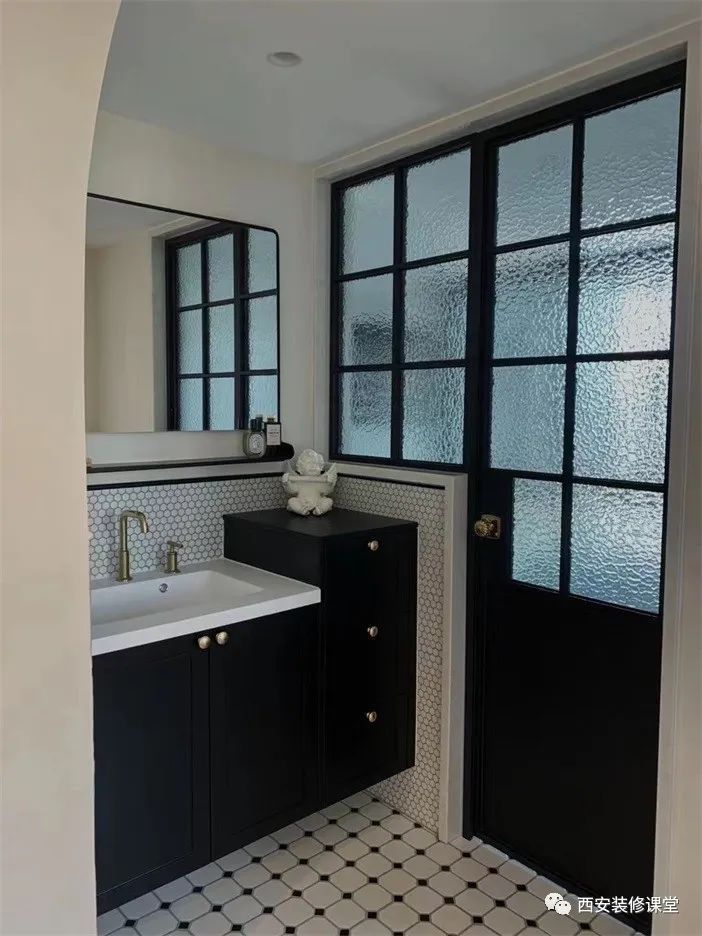 目前卫生间流行做什么门225