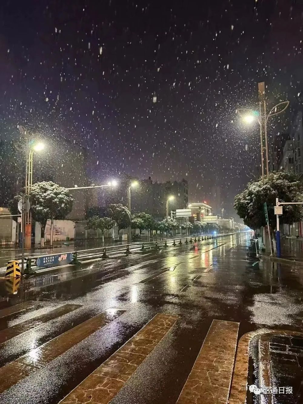 下雪夜景 真实图片