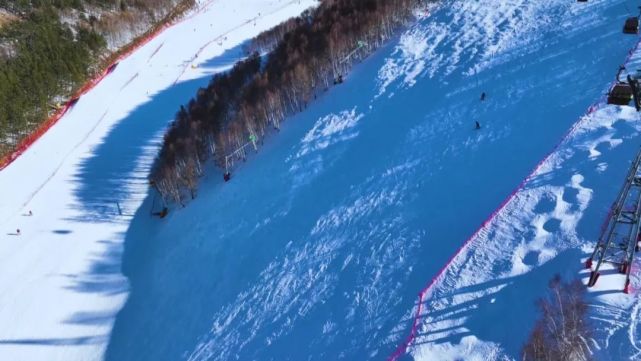 这么近 那么美 周末到河北丨张家口崇礼：万龙滑雪场“春雪季”正当时_腾讯新闻