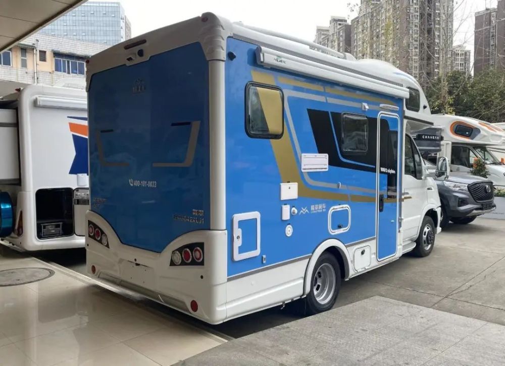 实木家具也能很轻,隆翠c615玩家版房车,亮相3月10日成都房车展_腾讯