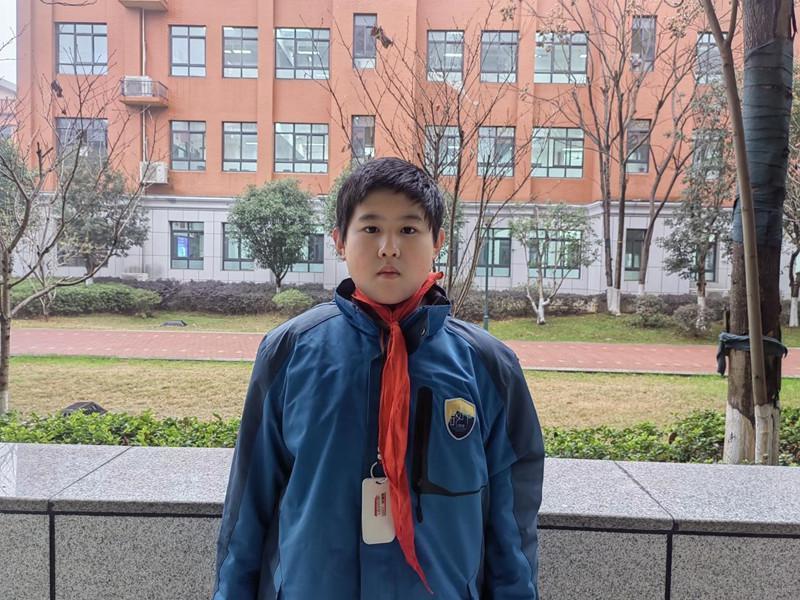 长沙初二男生做家务攒零花钱资助陌生哥哥读书_腾讯新闻