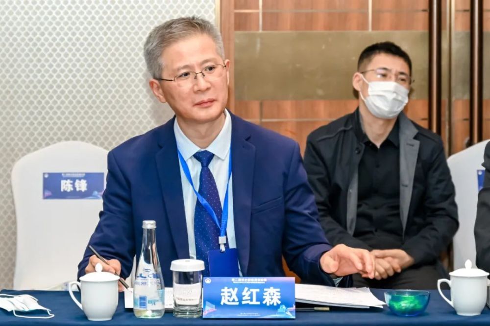 副总经理符鹏中远海运港口有限公司总经理助理洪峻山东省港口集团党